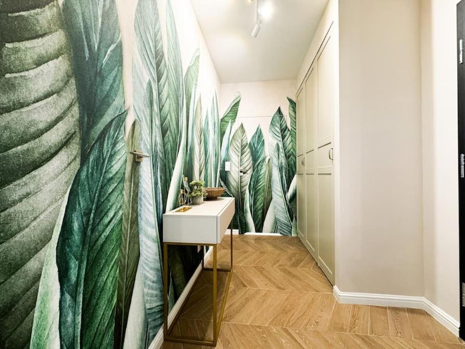 Balcony & Parking, Modern Elegant Apartment! Near Tram Wrocław Extérieur photo