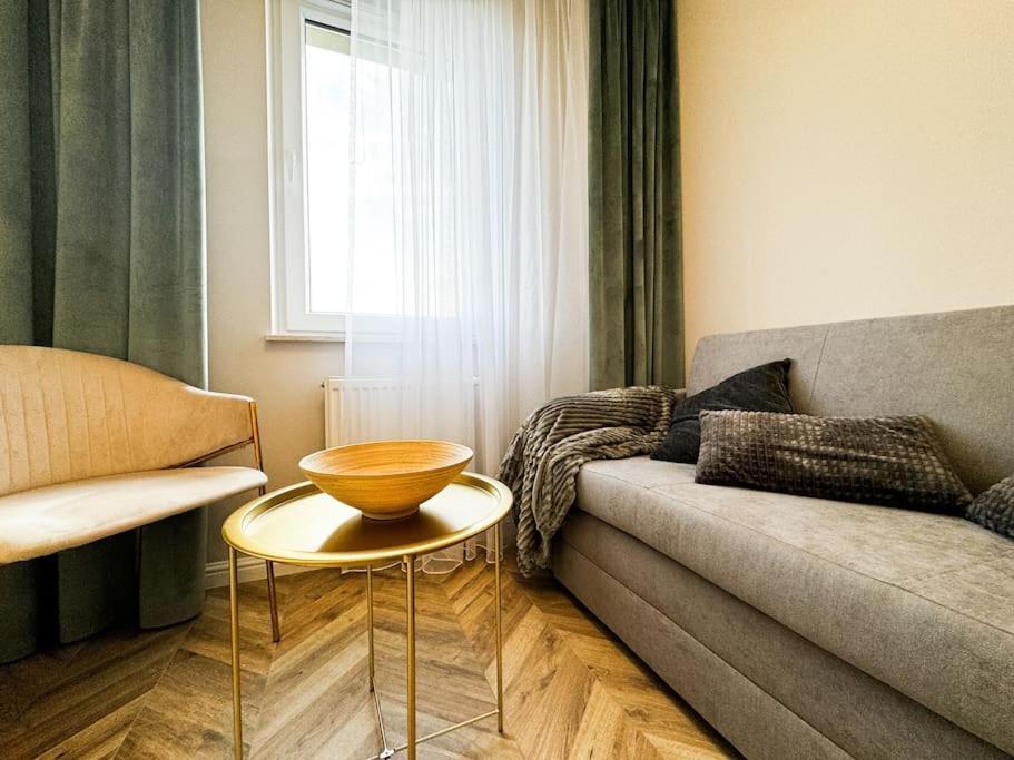 Balcony & Parking, Modern Elegant Apartment! Near Tram Wrocław Extérieur photo